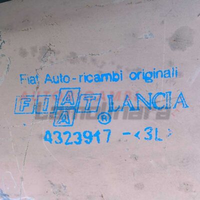 4323917 Parafango Anteriore sinistro Fiat 132 1°s Fiancata destra seat